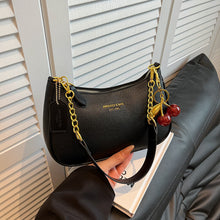 Cargar imagen en el visor de la galería, Bolso bandolera versátil de un solo hombro con cadena y forma de dumpling.
